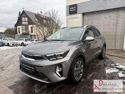 (m7g) astrograu met. Gebraucht 2025 Kia Stonic Spirit SUV | 21.400 € (Fairer Preis)