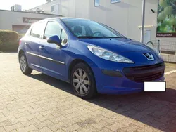 Blau Gebraucht 2006 Peugeot 207 Limousine | 1.200 € (Fairer Preis)