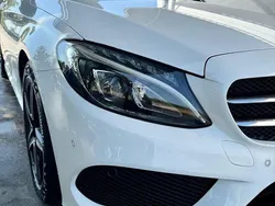 Weiß Gebraucht 2017 Mercedes C250 AMG line Limousine | 24.299 € (Fairer Preis)