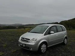 Silber Gebraucht 2005 Opel Meriva Van / Kleinbus | 2.300 € (Fairer Preis)