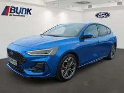 Dynamicblau Gebraucht 2023 Ford Focus ST-Line X Limousine | 26.900 € (Fairer Preis)