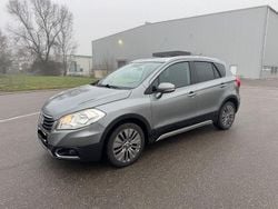 Grau Gebraucht 2015 Suzuki SX4 S-Cross SUV | 9.900 € (Fairer Preis)