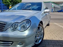 Silber Gebraucht 2005 Mercedes C200 Avantgarde Limousine | 4.700 € (Fairer Preis)