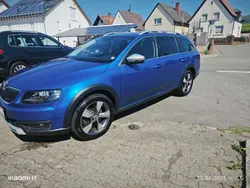 Modra race/race blue Gebraucht 2015 Skoda Octavia Scout Scout 4x4 Kombi | 13.995 € (Fairer Preis)