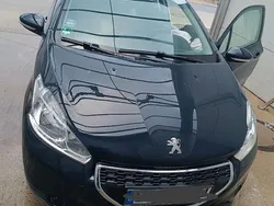 Blau Gebraucht 2015 Peugeot 208 Kleinwagen | 3.300 € (Guter Preis)