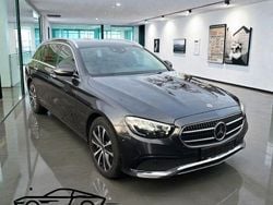 Grau Gebraucht 2021 Mercedes E300 Kombi | 22.990 € (Fairer Preis)