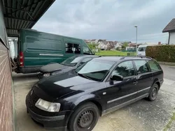 Schwarz Gebraucht 2000 VW Passat Kombi | 1.000 € (Superpreis)