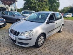 Silber Gebraucht 2009 VW Polo Trendline Limousine | 3.950 € (Etwas zu teuer)
