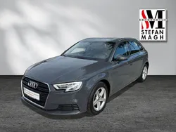 Grau Gebraucht 2020 Audi A3 Sportback Kombi | 19.990 € (Fairer Preis)