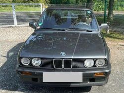 Grau Gebraucht 1989 BMW 316 Coupé | 11.900 €