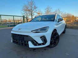 Weiß Gebraucht 2025 Cupra Leon VZ Limousine | 32.700 € (Superpreis)