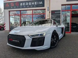 Suzukagrau metallic Gebraucht 2017 Audi R8 Spyder Sport Cabrio | 118.999 € (Teuer)