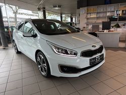 (wd) carraraweiss Gebraucht 2017 Kia Ceed Sportswagon Platinum Edition Kombi | 12.950 € (Etwas zu teuer)