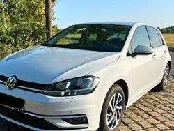 Weiß Gebraucht 2017 VW Golf VII Sound Limousine | 12.700 € (Fairer Preis)
