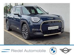 Blau Gebraucht 2024 Mini Aceman Favoured SUV | 41.790 € (Etwas zu teuer)
