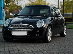 Schwarz Gebraucht 2004 Mini Cooper Kleinwagen | 4.200 € (Fairer Preis)