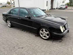 Schwarz Gebraucht 2001 Mercedes E430 Limousine | 4.500 €
