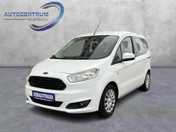 Weiß Gebraucht 2016 Ford Tourneo Courier Trend Van / Kleinbus | 8.150 € (Fairer Preis)