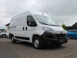 Weiß Gebraucht 2021 Citroën Jumper Start Van / Kleinbus | 16.950 € (Fairer Preis)