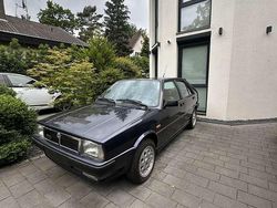 Blau Gebraucht 1992 Lancia Delta Limousine | 14.999 €
