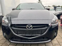 Schwarz Gebraucht 2017 Mazda 2 Nakama Limousine | 7.950 € (Superpreis)