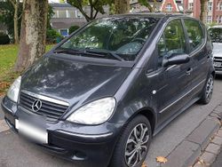 Schwarz Gebraucht 2001 Mercedes A160 Elegance Limousine | 2.999 € (Teuer)
