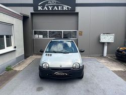 Grau Gebraucht 2003 Renault Twingo Authentique Kleinwagen | 2.750 € (Teuer)