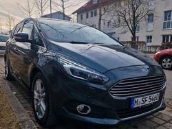 Grau Gebraucht 2016 Ford S-MAX Titanium Van / Kleinbus | 14.999 € (Fairer Preis)