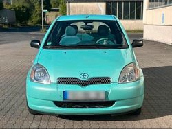 Grün Gebraucht 2000 Toyota Yaris Kleinwagen | 999 € (Fairer Preis)