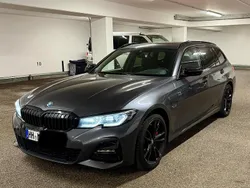 Grau Gebraucht 2021 BMW 330e M Sport Kombi | 34.999 € (Etwas zu teuer)