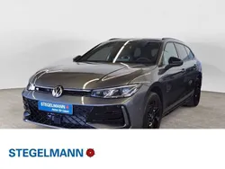 Diabasgrau metallic Neu 2025 VW Passat R-line Kombi | 64.330 € (Etwas zu teuer)