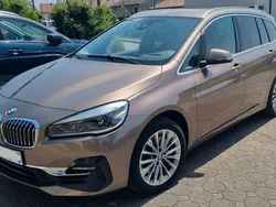 Gold Gebraucht 2019 BMW 218 Gran Tourer Luxury Line Van / Kleinbus | 19.600 € (Fairer Preis)
