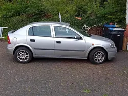Silber Gebraucht 1998 Opel Astra Limousine | 1.300 € (Fairer Preis)
