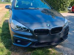 Grau Gebraucht 2015 BMW 216 Active Tourer Sport Line Van / Kleinbus | 8.600 € (Fairer Preis)