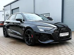 Schwarz Gebraucht 2024 Audi RS3 Sport Kleinwagen | 58.950 € (Guter Preis)