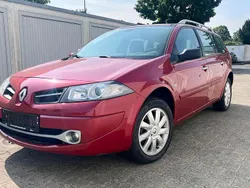 Rot Gebraucht 2009 Renault Mégane GrandTour Kombi | 3.200 € (Fairer Preis)