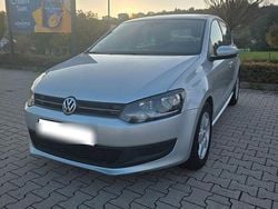 Grau Gebraucht 2011 VW Polo Kleinwagen | 4.100 € (Fairer Preis)