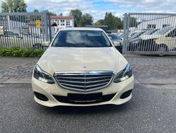 Beige Gebraucht 2016 Mercedes E200 Limousine | 5.200 €