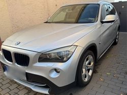 Grau Gebraucht 2010 BMW X1 SUV | 9.900 € (Fairer Preis)