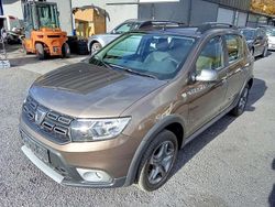 Nerzbraun Gebraucht 2017 Dacia Sandero Celebration Kleinwagen | 6.900 € (Fairer Preis)