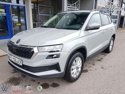 Grau Neu 2025 Skoda Karoq Selection SUV | 32.490 € (Superpreis)