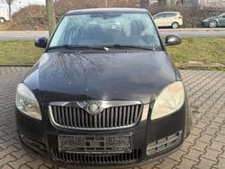 Schwarz Gebraucht 2010 Skoda Fabia Style Limousine | 1.999 € (Superpreis)