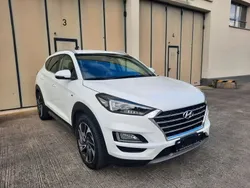 Weiß Gebraucht 2020 Hyundai Tucson Trend SUV | 15.900 €