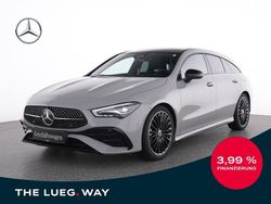 Grau Gebraucht 2025 Mercedes CLA180 Shooting Brake AMG Kombi | 37.885 €