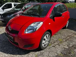 Rot Gebraucht 2010 Toyota Yaris Cool Limousine | 4.980 € (Etwas zu teuer)