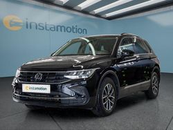 Schwarz Gebraucht 2023 VW Tiguan Life SUV | 32.749 € (Fairer Preis)