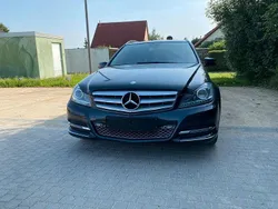 Schwarz Gebraucht 2013 Mercedes C200 Limousine | 13.950 € (Etwas zu teuer)
