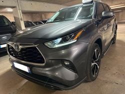 Grau Gebraucht 2021 Toyota Highlander Hybrid Lounge SUV | 35.900 €