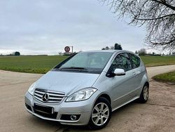 Grau Gebraucht 2010 Mercedes A180 Avantgarde Limousine | 4.900 € (Fairer Preis)
