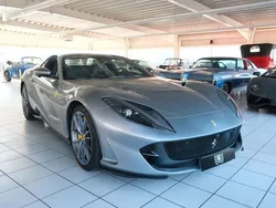 Grau Gebraucht 2021 Ferrari 812 Cabrio | 375.000 €